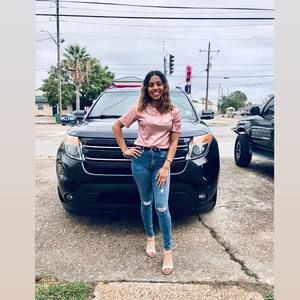 Meet your Posher, Kenia